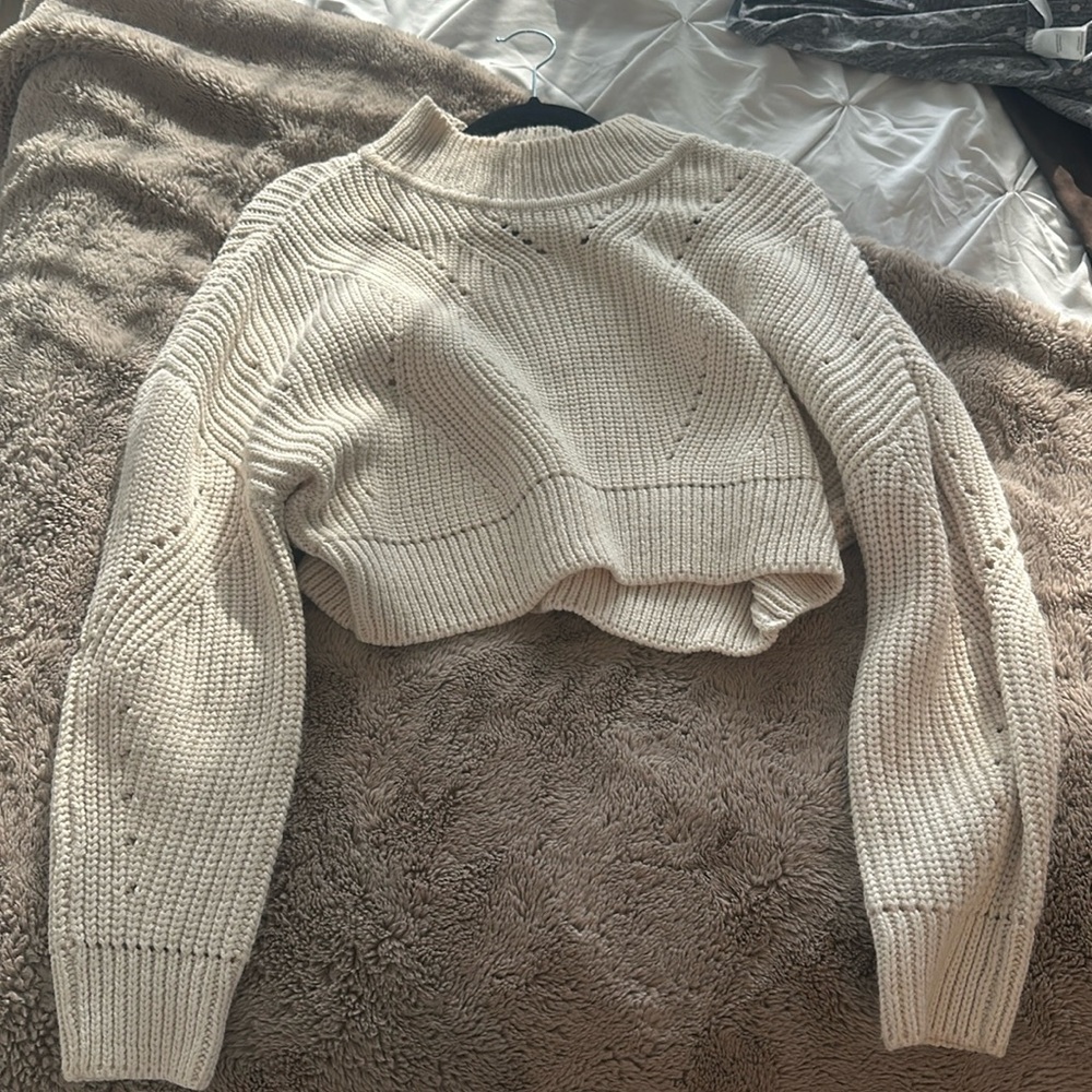 Cropped sweater